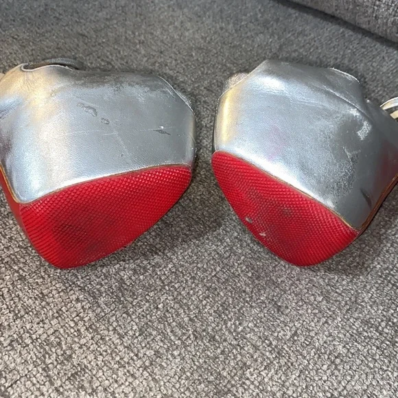 Christian Louboutin Metallic Silver Heels with Iconic Red Soles - Picture 2 of 9